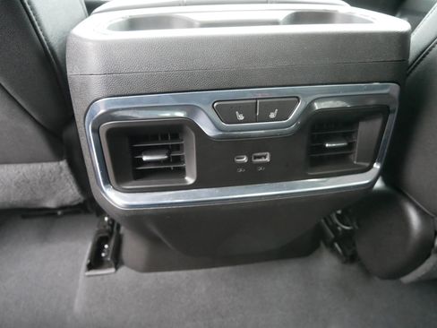 Used 2022 Chevrolet Silverado 1500 LTZ w/ LTZ Premium Package image 17