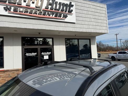 Used 2023 Nissan Kicks SR w/ SR Premium Package image 12