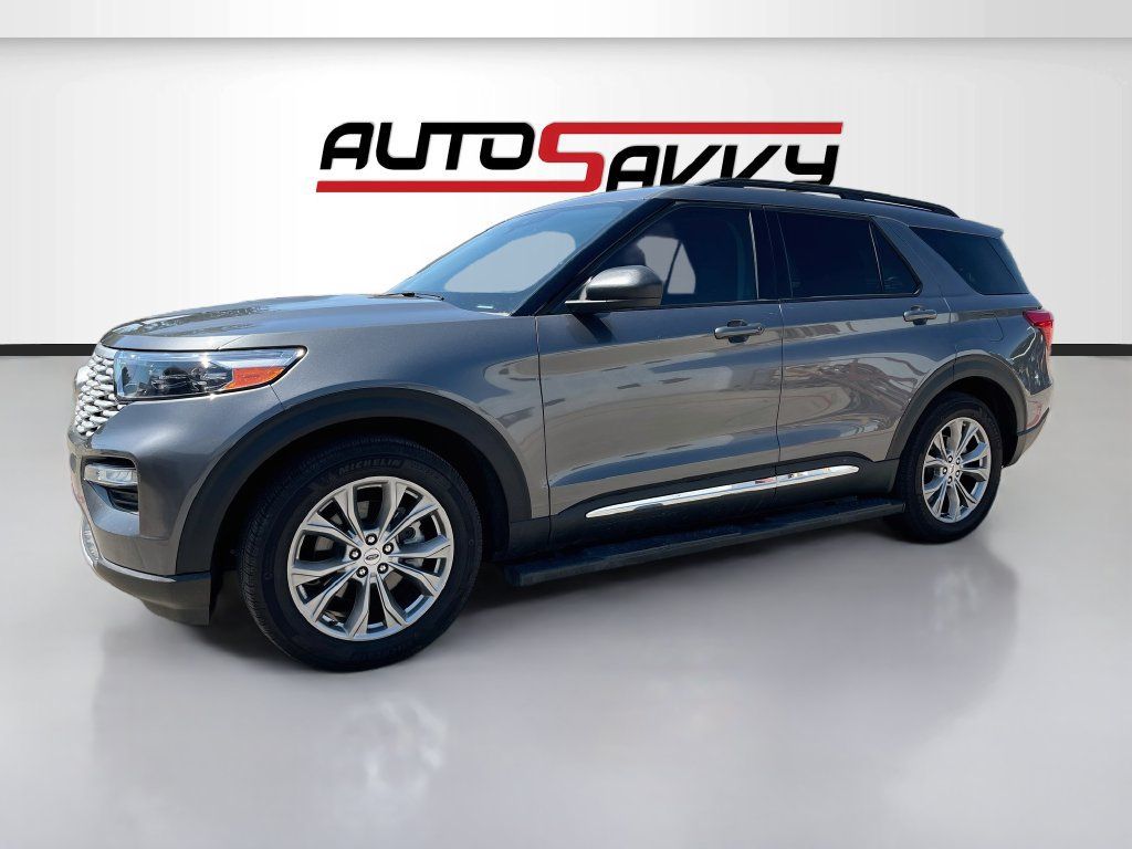 Used 2023 Ford Explorer XLT w/ Equipment Group 202A RWD image 3