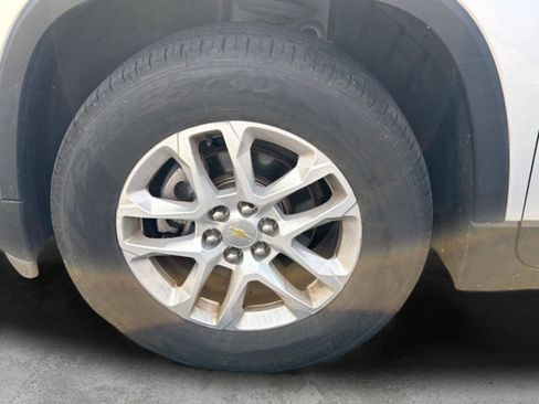 Used 2019 Chevrolet Traverse LT FWD image 7