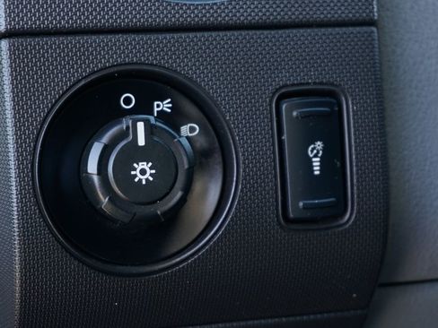 Used 2016 Ford F650 2WD Regular Cab Super Duty image 32