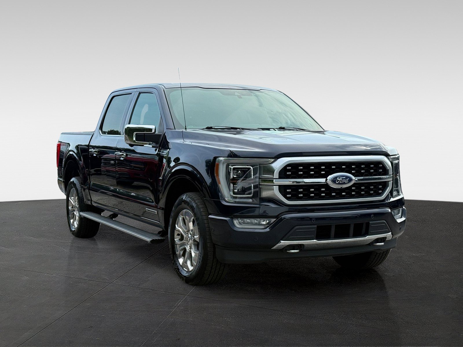 Used 2021 Ford F150 Platinum w/ Equipment Group 701A High AWD/4WD image 3