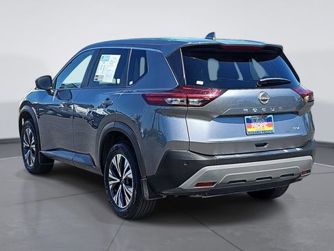 Used 2023 Nissan Rogue SV image 5