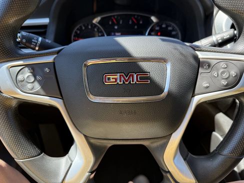 Used 2023 GMC Acadia SLE w/ LPO, Floor Liner Package AWD/4WD image 14