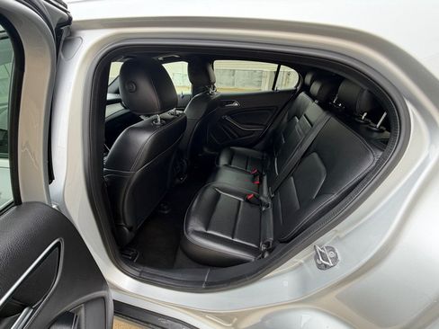 Used 2020 Mercedes-Benz GLA 250 4MATIC image 13