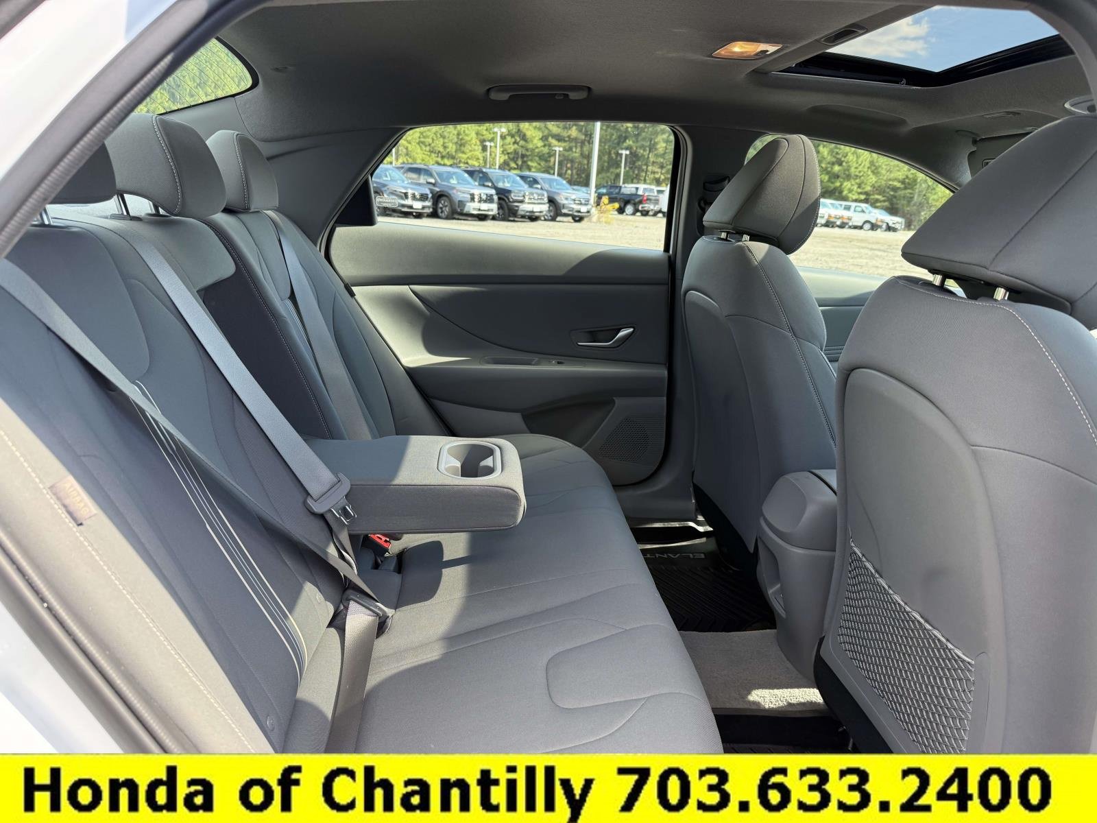 Used 2024 Hyundai Elantra SEL w/ Convenience Package FWD image 16