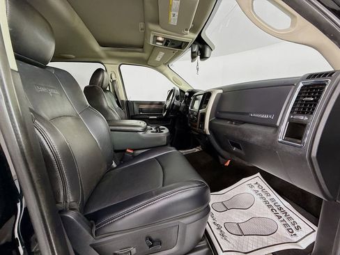 Used 2015 RAM 3500 Laramie w/ Black Appearance Group image 28