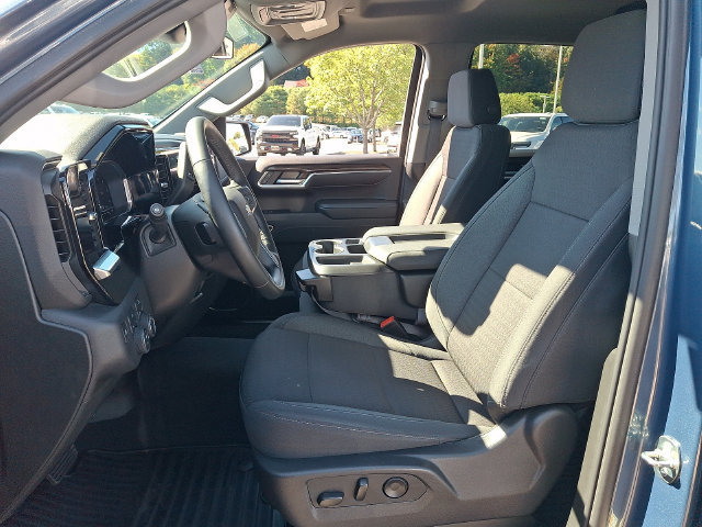 Used 2024 Chevrolet Silverado 1500 LT AWD/4WD image 2