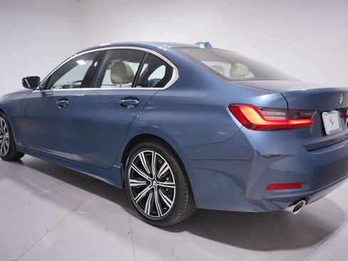 Used 2026 BMW 330i Sedan w/ Driving Assistance Package RWD image 3