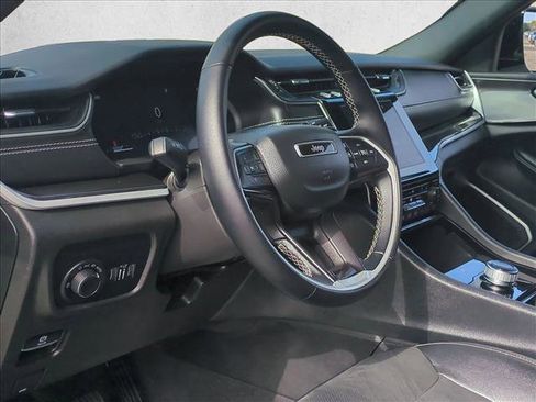 Used 2022 Jeep Grand Cherokee Altitude image 10