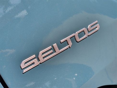New 2026 Kia Seltos S image 8