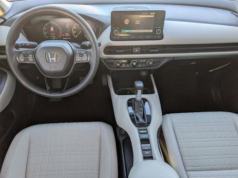 Used 2023 Honda HR-V LX image 8