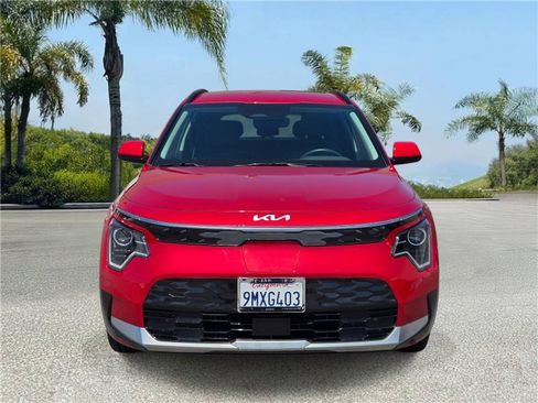 Used 2024 Kia Niro Wind FWD image 3