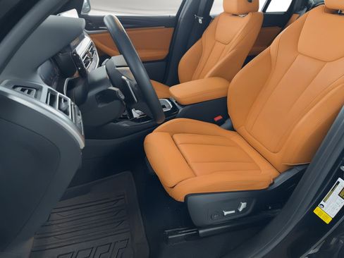 Used 2023 BMW X3 sDrive30i w/ Premium Package image 5