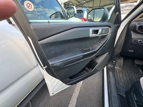 Used 2023 Ford Explorer 2WD image 13