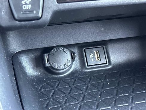 Used 2024 Toyota RAV4 LE FWD image 39