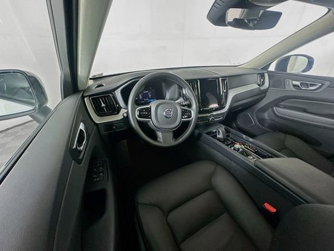 Used 2025 Volvo XC60 B5 Plus image 16