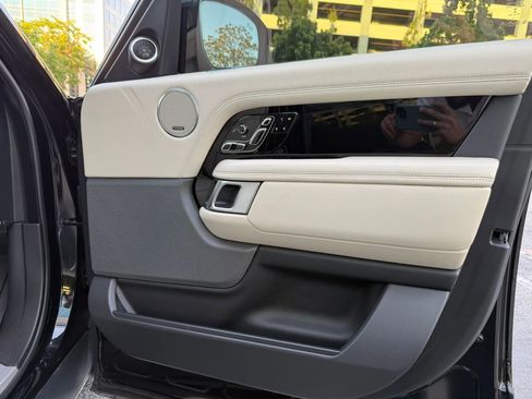 Used 2019 Land Rover Range Rover HSE AWD/4WD image 21