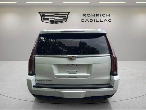 Used 2016 Cadillac Escalade ESV Platinum AWD/4WD image 7