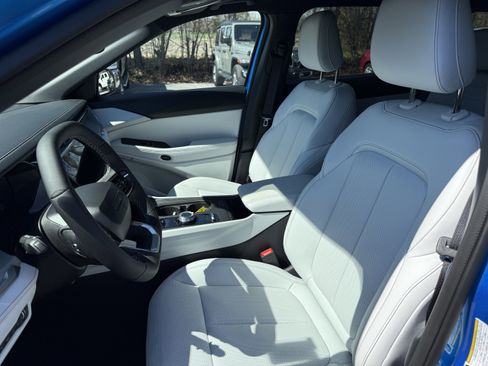 New 2026 Jeep Cherokee Limited image 15