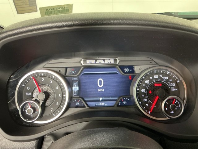 Used 2026 RAM 1500 Express AWD/4WD image 16