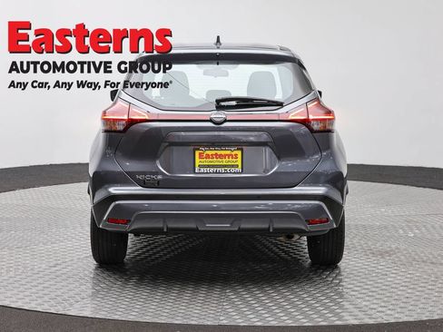 Used 2024 Nissan Kicks S FWD image 6