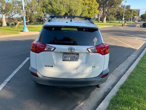Used 2013 Toyota RAV4 LE FWD image 4