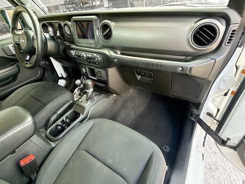 Used 2022 Jeep Wrangler Unlimited Sport image 33