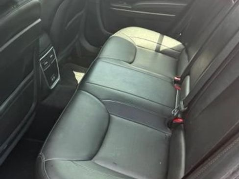Used 2019 Chrysler 300 Touring L w/ Quick Order Package 22F RWD image 7