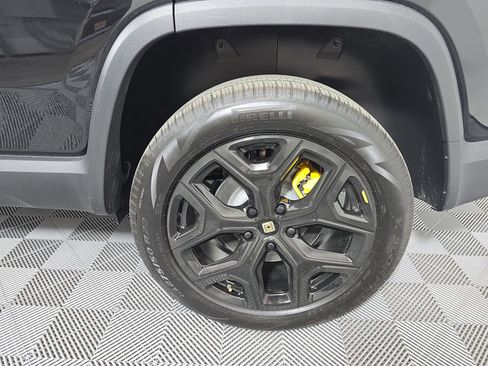 Used 2024 Rivian R1S Adventure AWD/4WD image 10