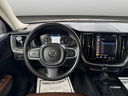 Used 2018 Volvo XC60 T6 Momentum w/ Advanced Package AWD/4WD image 28
