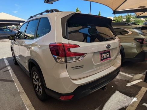 Used 2023 Subaru Forester Premium AWD/4WD image 6