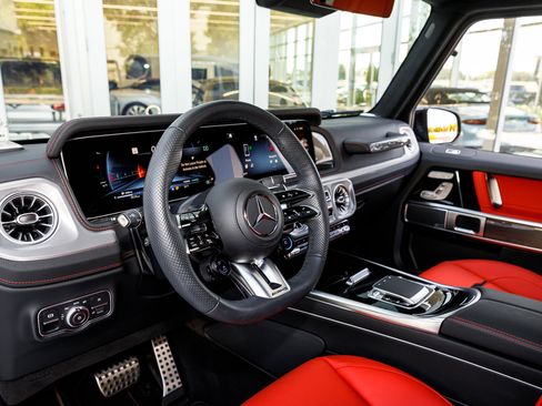 Used 2025 Mercedes-Benz G 63 AMG 4MATIC image 24