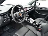 Certified 2025 Porsche Macan image 4