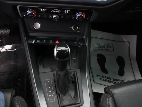 Used 2020 Audi Q3 2.0T Premium Plus AWD/4WD image 21