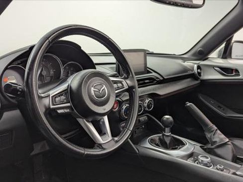 Used 2019 MAZDA MX-5 Miata Grand Touring w/ GT-S Package image 18
