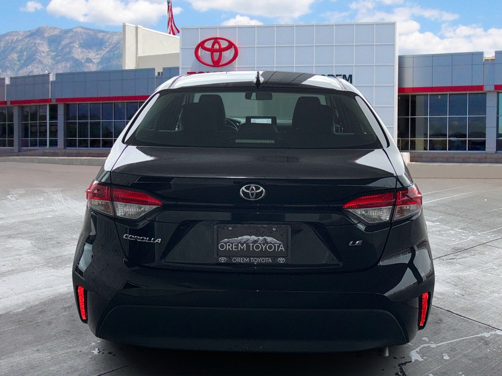 Used 2026 Toyota Corolla LE FWD image 4
