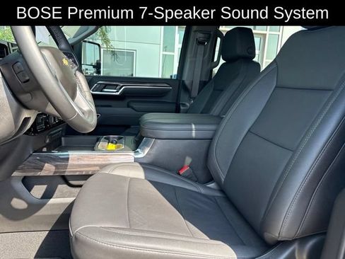 Used 2025 Chevrolet Silverado 2500 LTZ w/ LTZ Convenience Package AWD/4WD image 12
