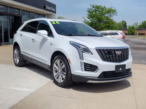 Used 2024 Cadillac XT5 Premium Luxury AWD/4WD image 3