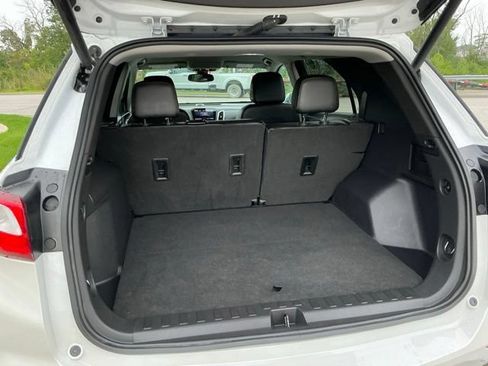 Used 2021 Chevrolet Equinox Premier AWD/4WD image 11