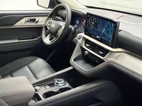 New 2026 Ford Explorer Active w/ Active Comfort Package AWD/4WD image 9