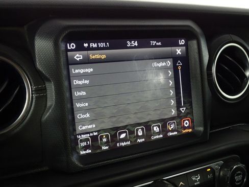 Used 2023 Jeep Wrangler Unlimited Sahara AWD/4WD image 33