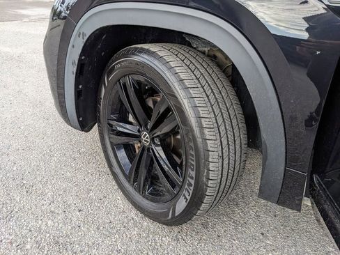 Certified 2023 Volkswagen Atlas Cross Sport SEL R-Line image 36