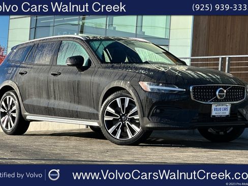 Certified 2024 Volvo V60 B5 Cross Country Ultimate image 1