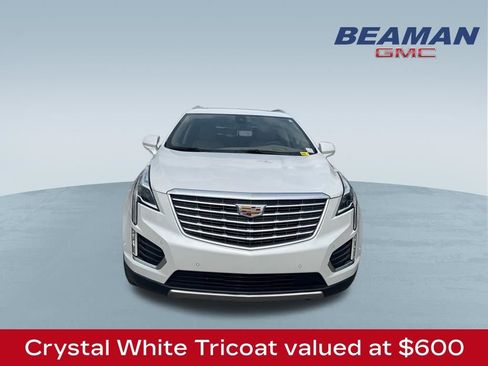 Used 2018 Cadillac XT5 Platinum w/ Driver Assist Package AWD/4WD image 2
