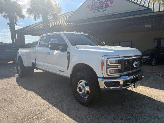 Used 2023 Ford F350 Lariat w/ Lariat Ultimate Package AWD/4WD image 3