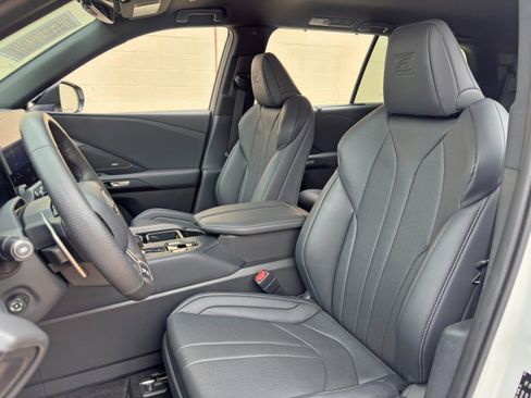 Used 2024 Lexus TX 500h AWD w/ Technology Package image 39