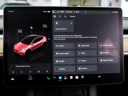 Used 2023 Tesla Model Y Performance AWD/4WD image 21