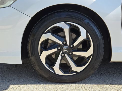 Used 2016 Honda Accord EX image 30