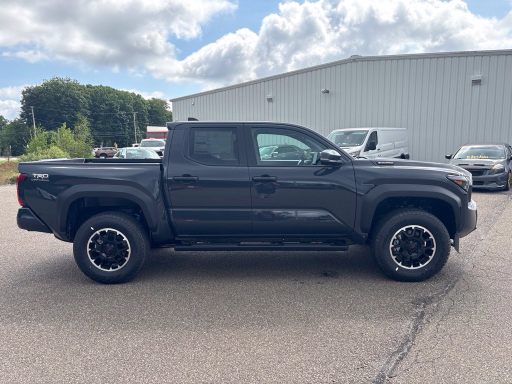 Used 2026 Toyota Tacoma TRD Off-Road w/ TRD Off Road Upgrade Package AWD/4WD image 8
